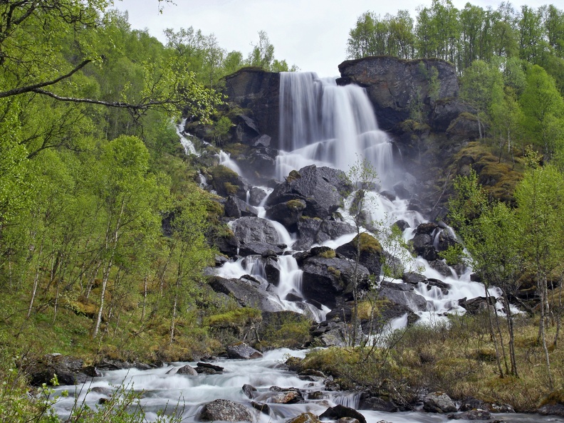 Sir-Henris-Waterfall-20090612-01